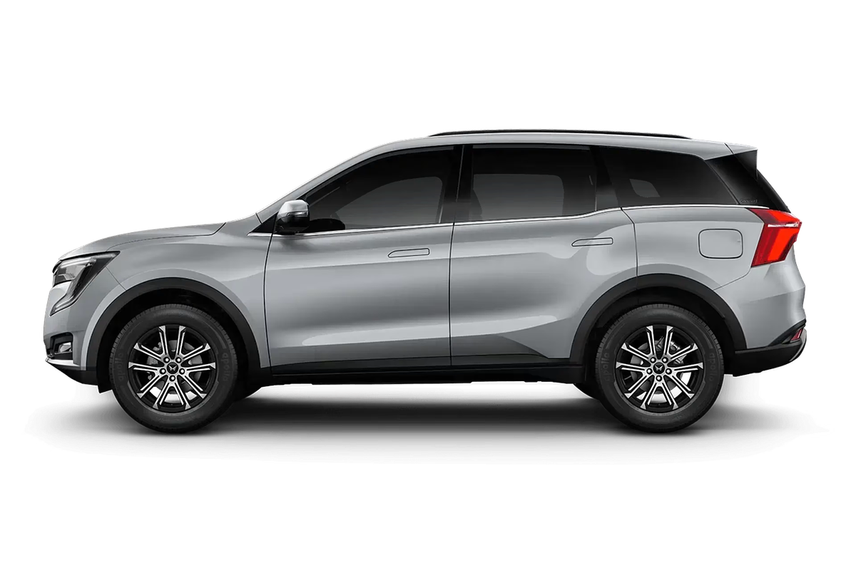 2025 Mahindra XUV700 AX7L