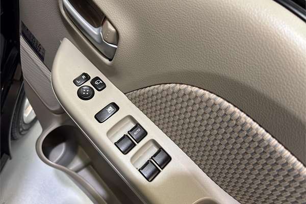 2023 Suzuki Every Wagon PZ Turbo