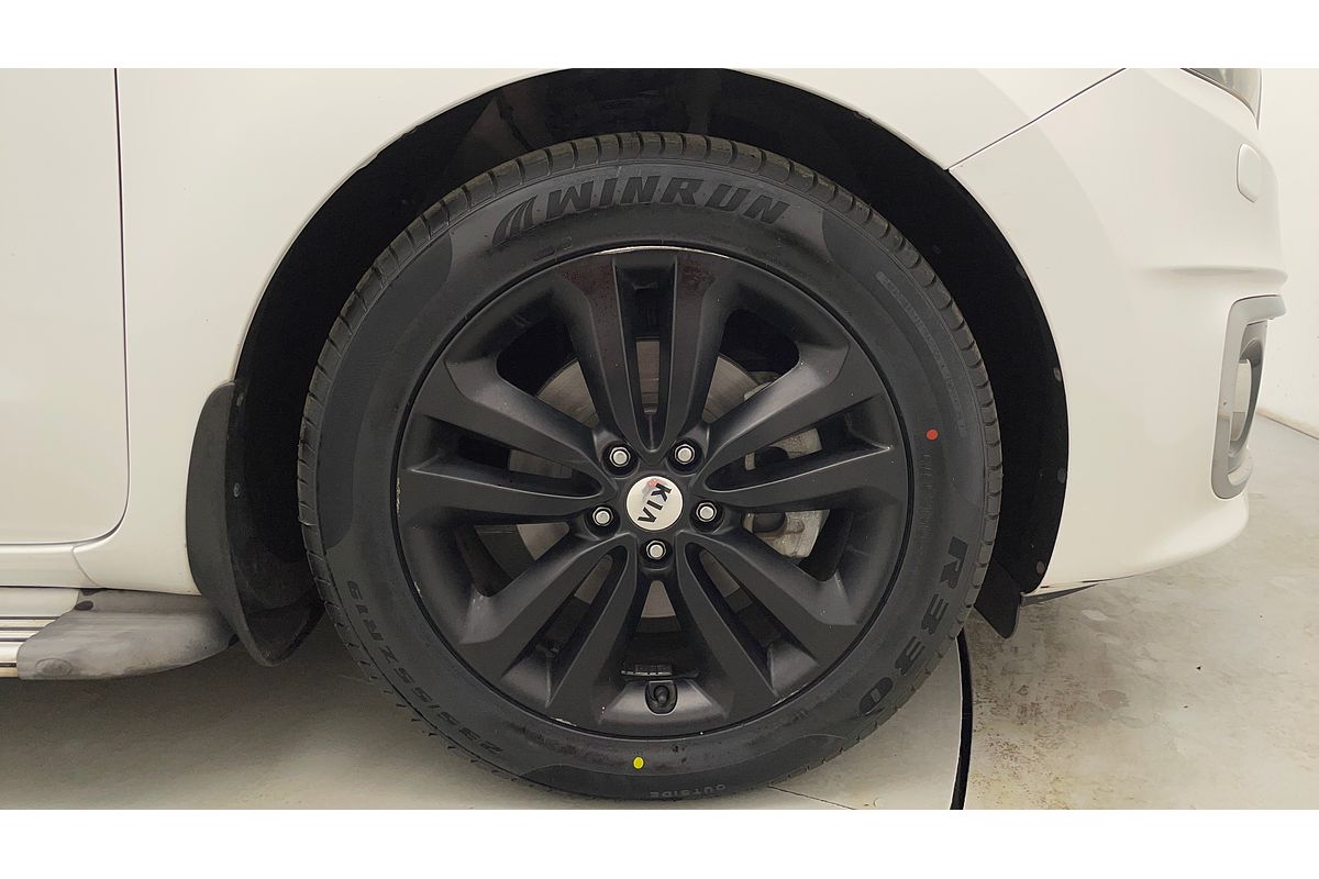 2017 Kia Carnival Platinum YP