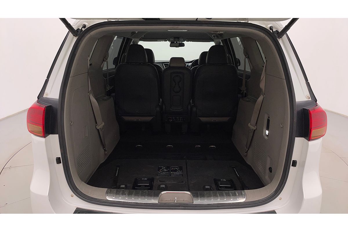 2017 Kia Carnival Platinum YP
