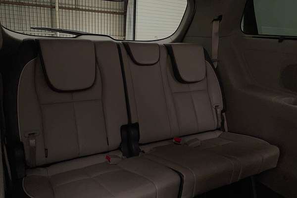 2017 Kia Carnival Platinum YP