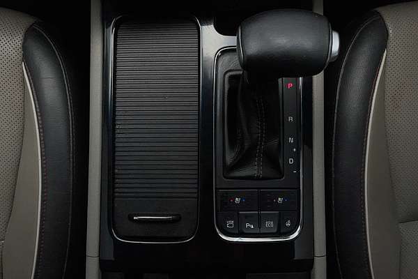 2017 Kia Carnival Platinum YP