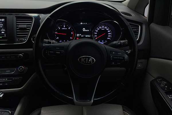 2017 Kia Carnival Platinum YP