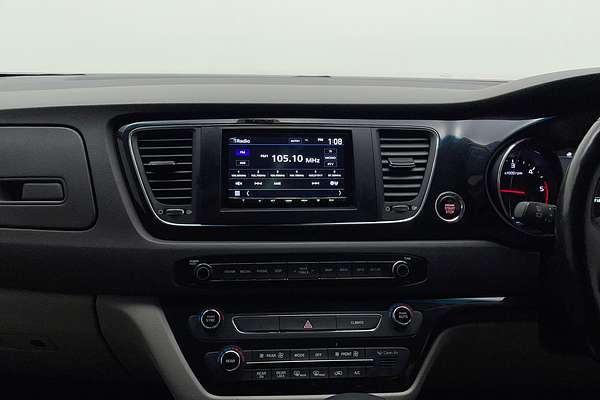 2017 Kia Carnival Platinum YP