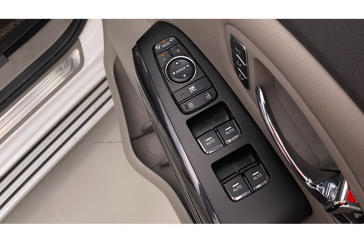 2017 Kia Carnival Platinum YP