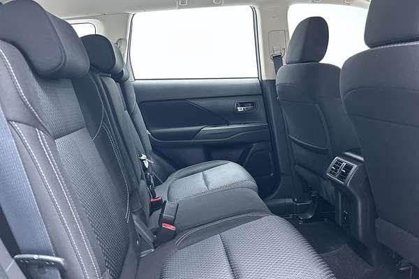 2020 Mitsubishi Outlander ES ZL