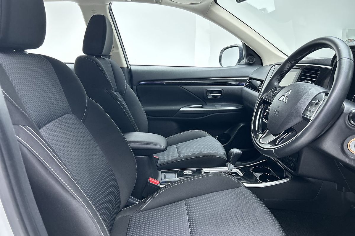 2020 Mitsubishi Outlander ES ZL