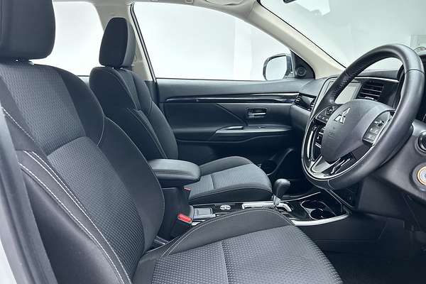 2020 Mitsubishi Outlander ES ZL