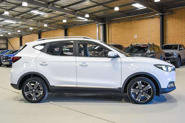 2018 MG ZS Essence AZS1