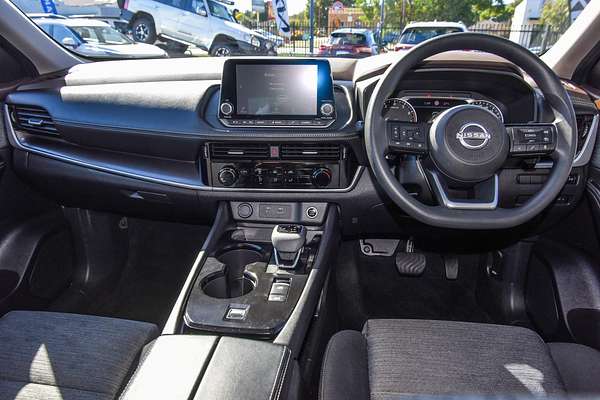 2024 Nissan X-TRAIL ST T33