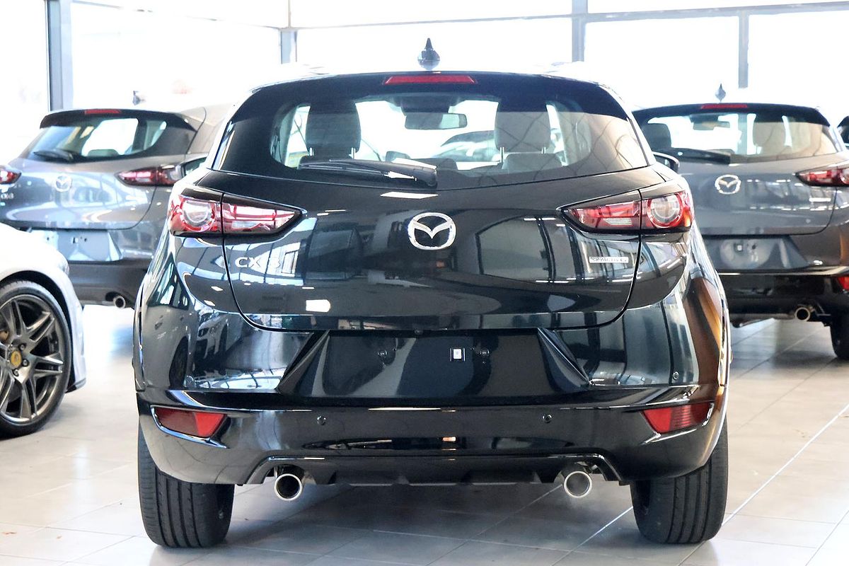 2025 Mazda CX-3 G20 Akari DK