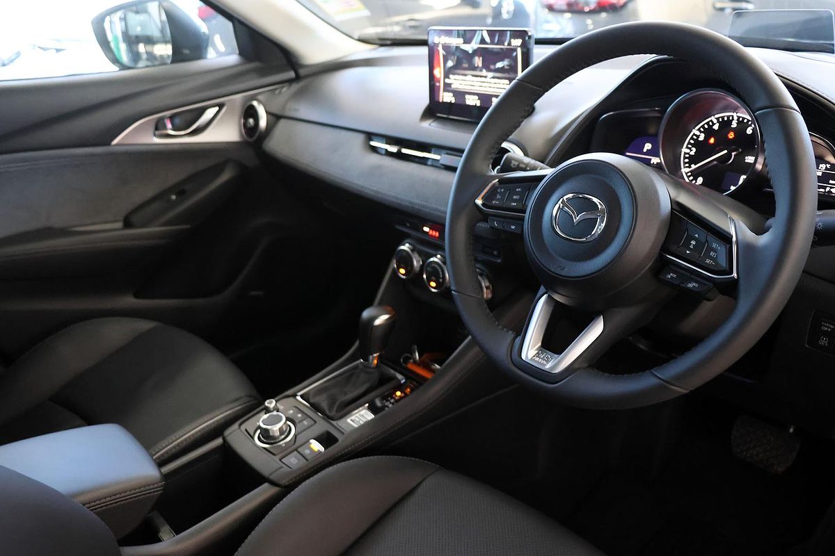 2025 Mazda CX-3 G20 Akari DK