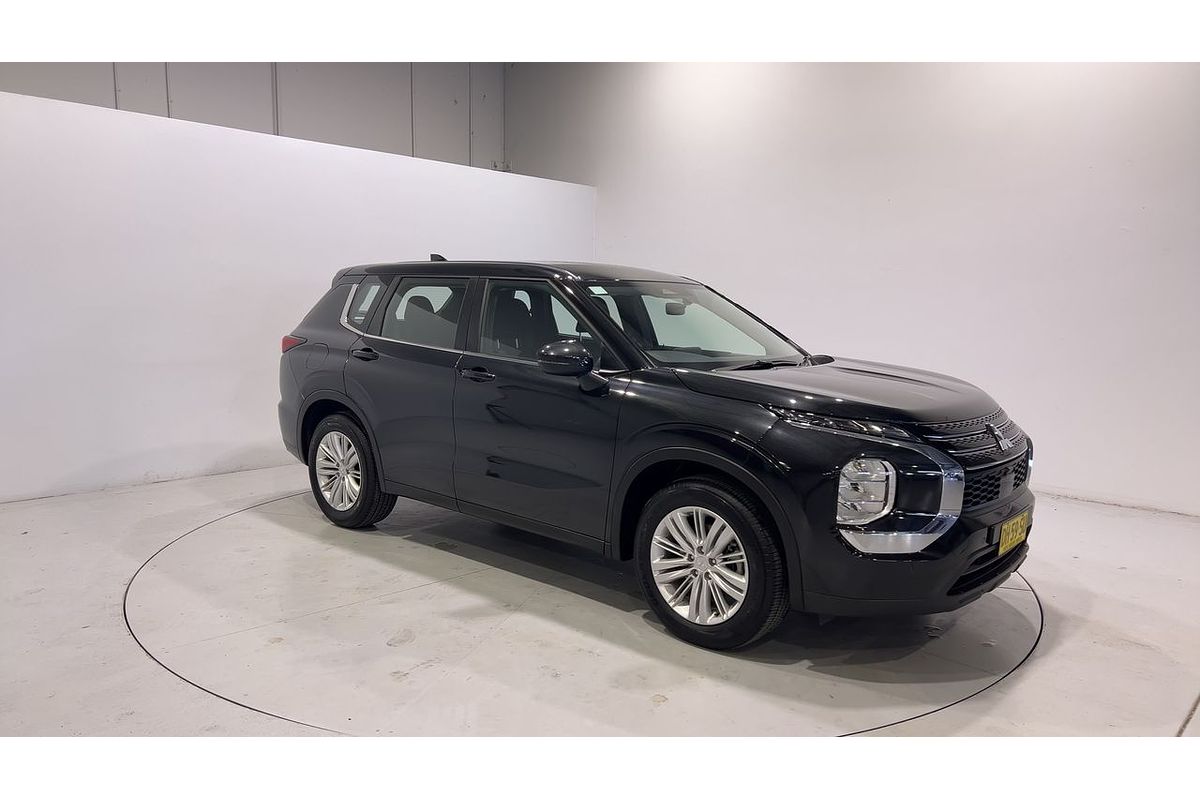 2023 Mitsubishi Outlander ES ZM