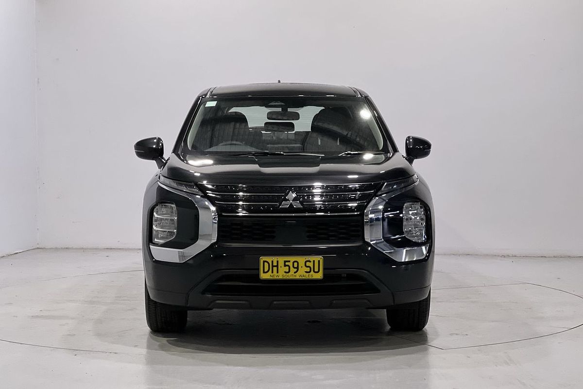 2023 Mitsubishi Outlander ES ZM