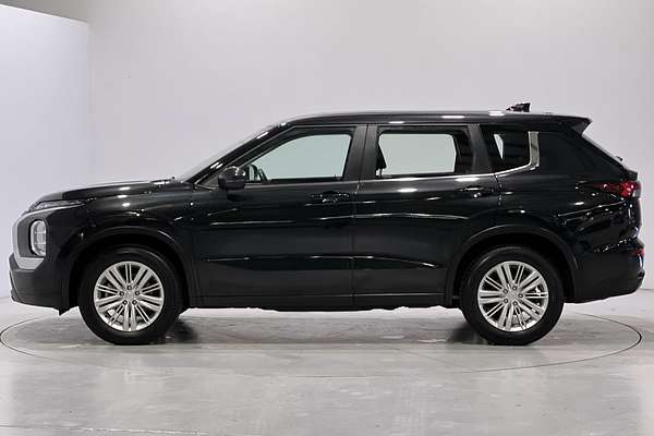 2023 Mitsubishi Outlander ES ZM