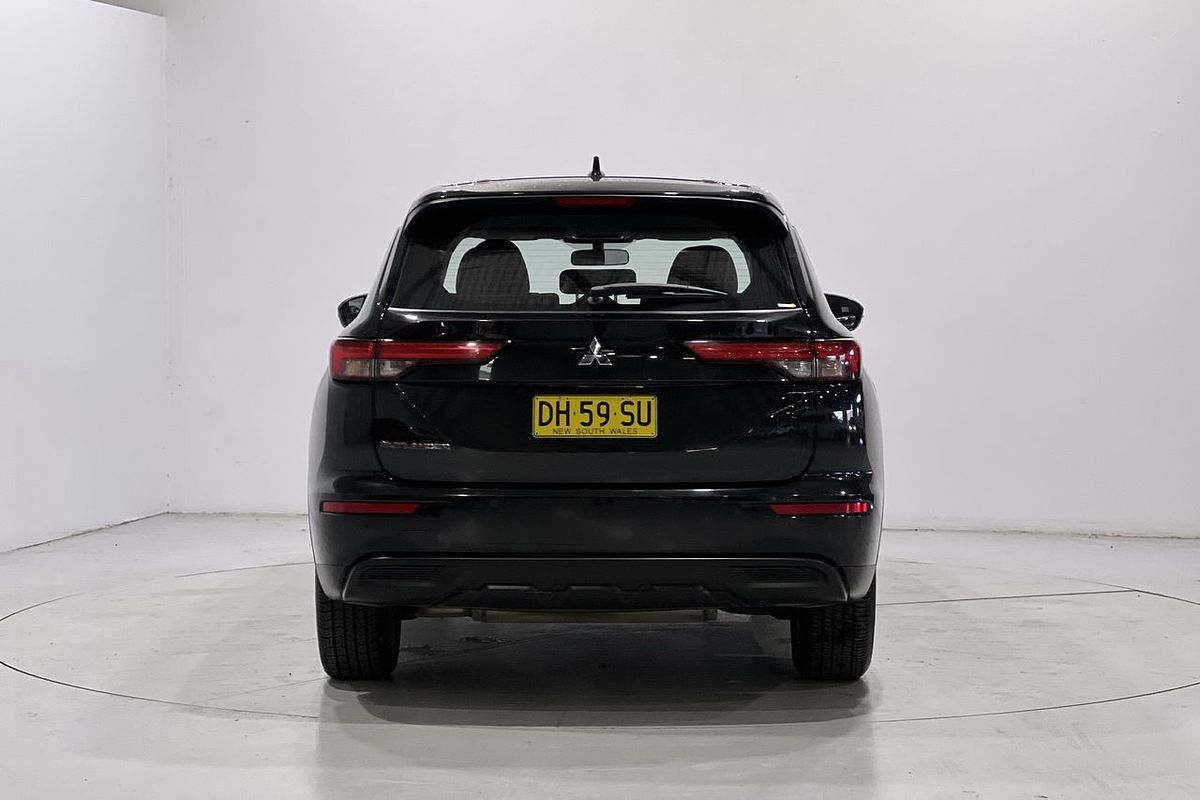 2023 Mitsubishi Outlander ES ZM