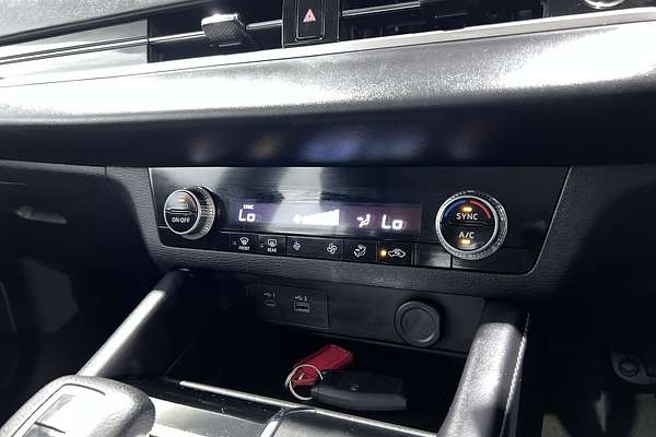2023 Mitsubishi Outlander ES ZM