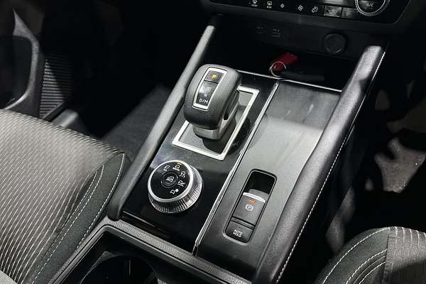 2023 Mitsubishi Outlander ES ZM