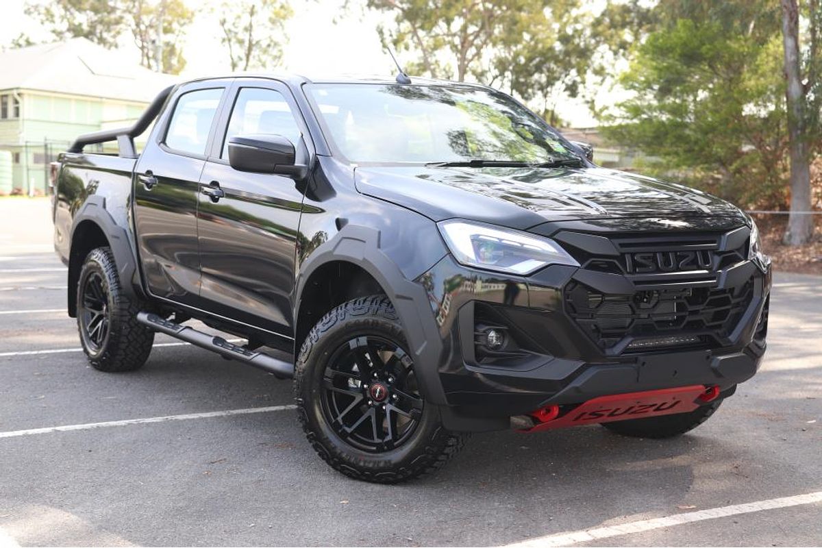 2024 Isuzu D-MAX BLADE 4X4
