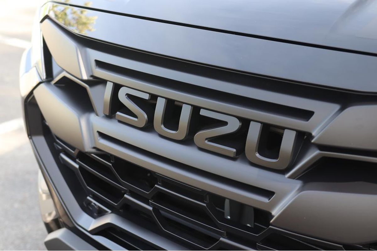 2024 Isuzu D-MAX BLADE 4X4