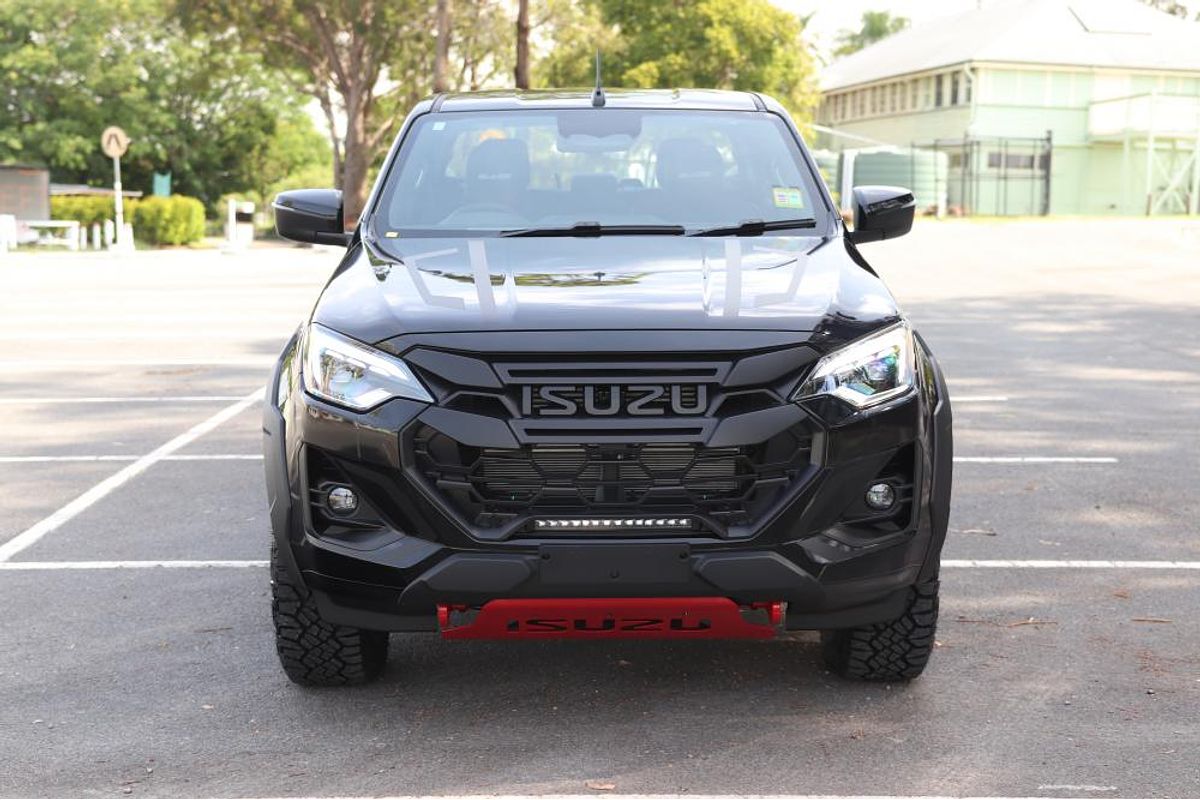 2024 Isuzu D-MAX BLADE 4X4