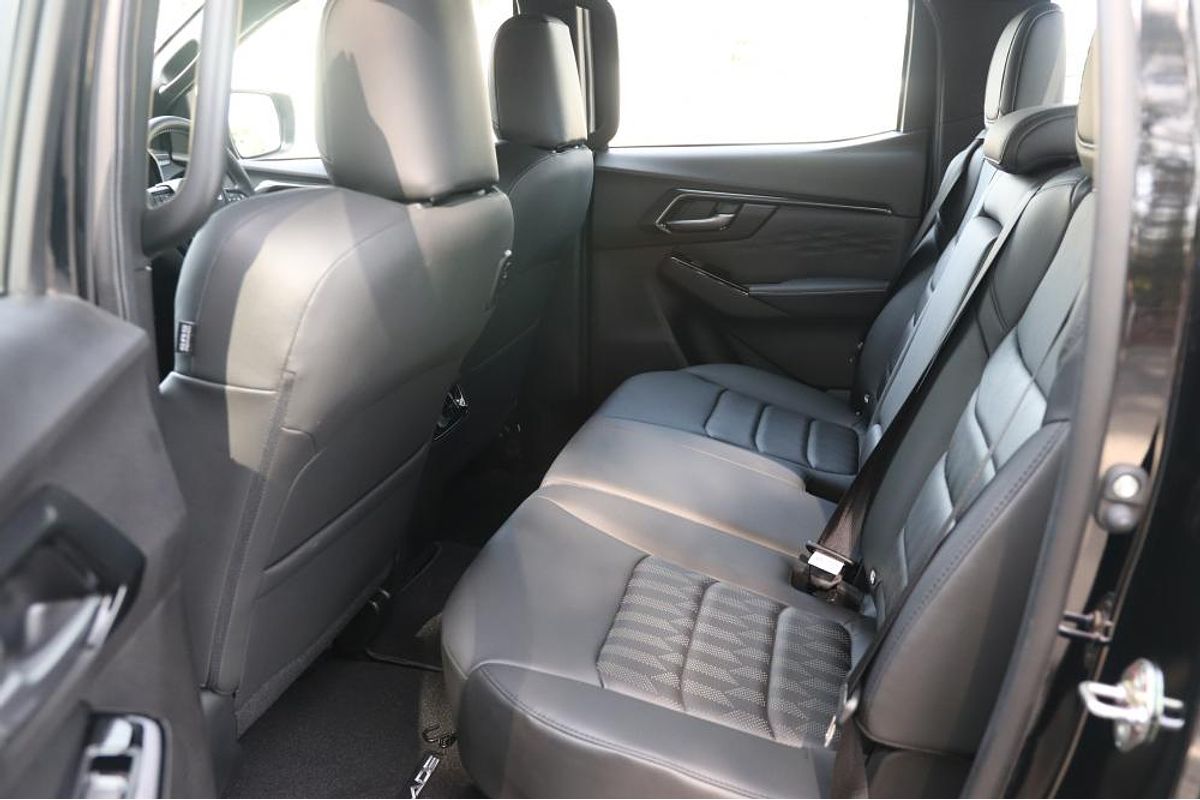 2024 Isuzu D-MAX BLADE 4X4
