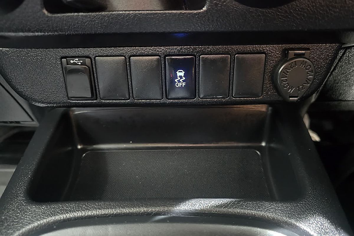 2018 Toyota Hilux Workmate TGN121R Rear Wheel Drive