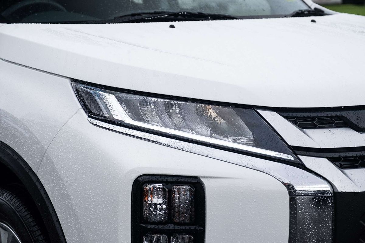 2025 Mitsubishi ASX ES XD