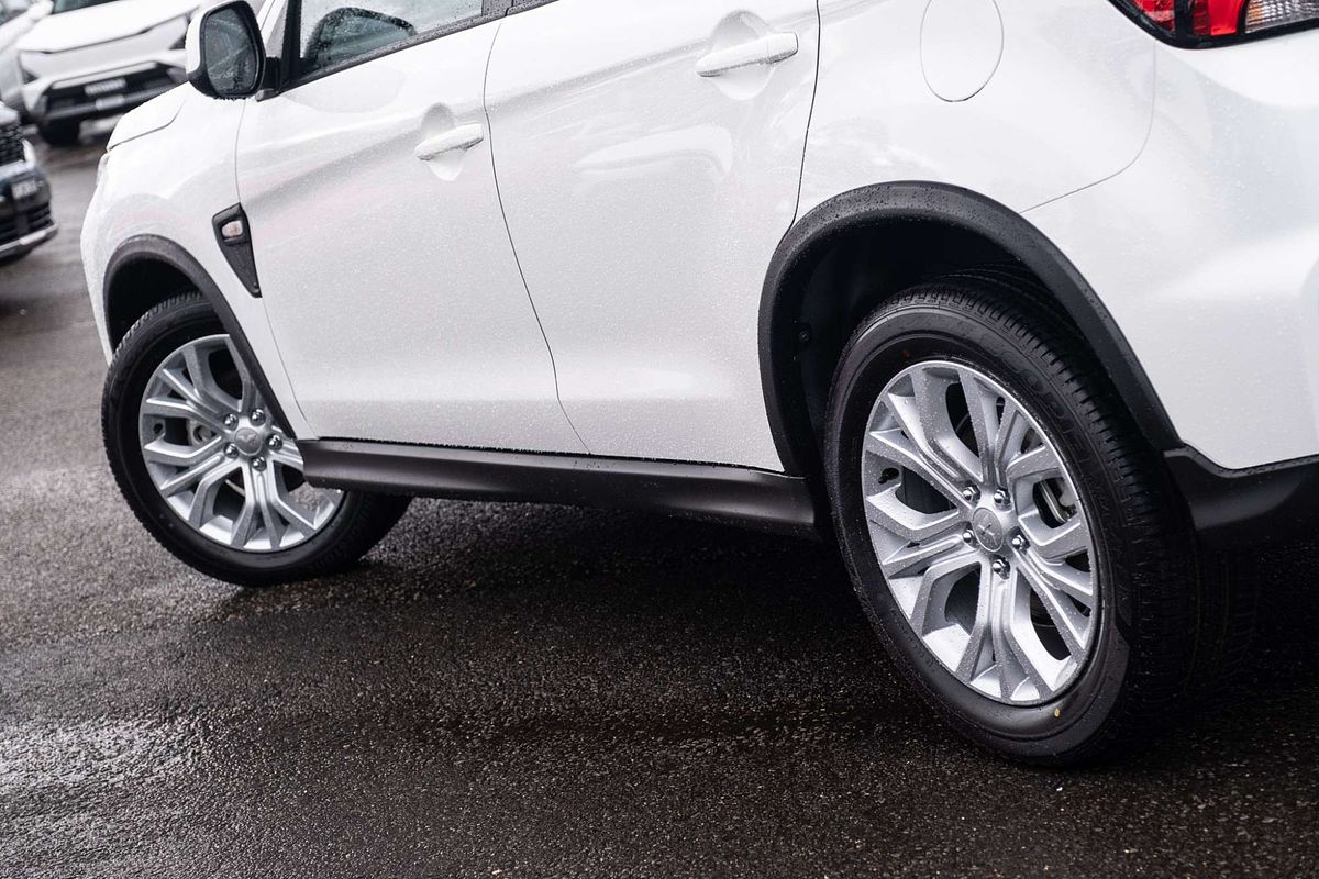 2025 Mitsubishi ASX ES XD