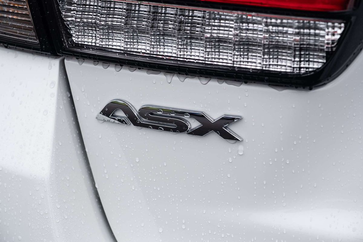 2025 Mitsubishi ASX ES XD