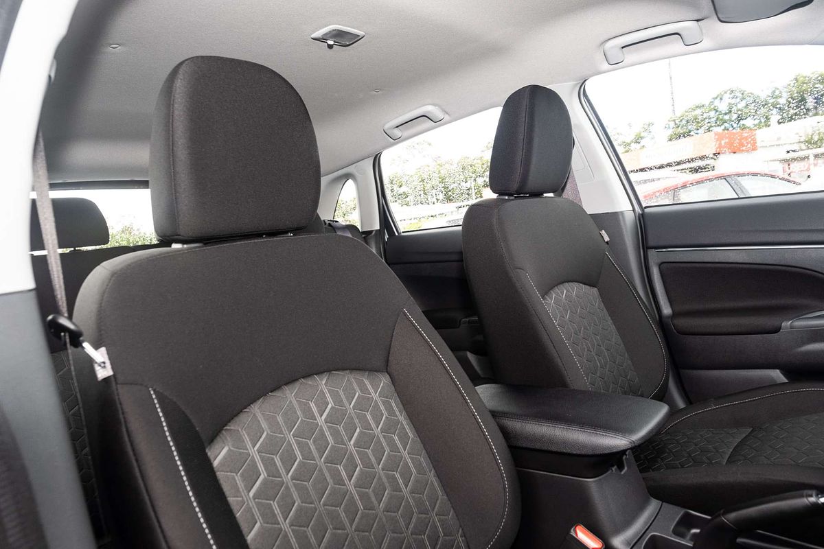 2024 Mitsubishi ASX ES XD