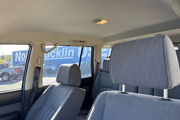 2012 Nissan Patrol ST GU 8