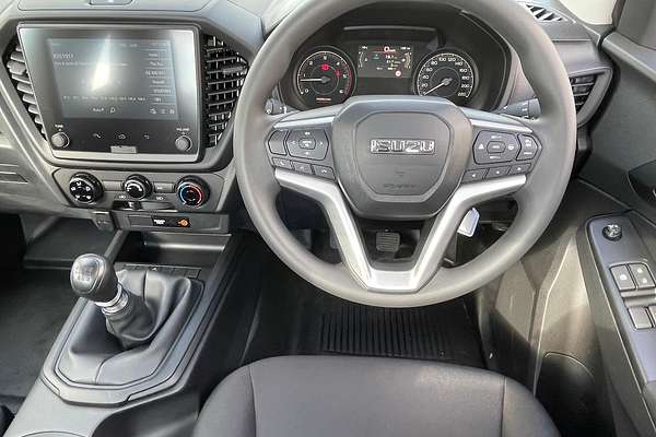 2025 Isuzu D-MAX SX High Ride Rear Wheel Drive