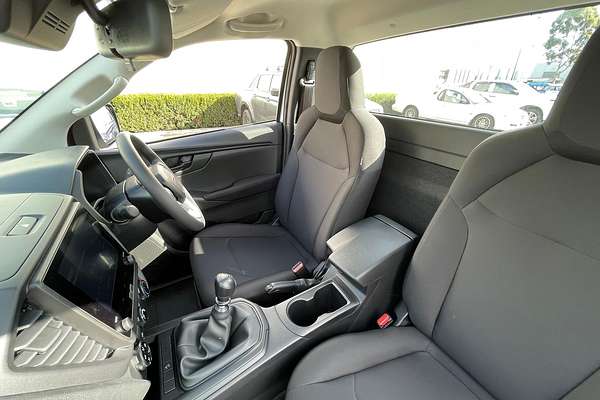 2025 Isuzu D-MAX SX High Ride Rear Wheel Drive