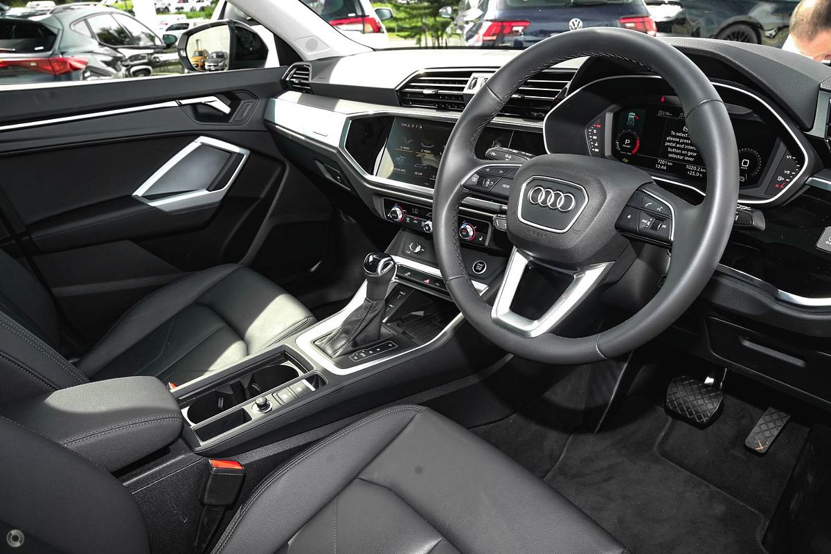 2025 Audi A3 35 TFSI S line GY