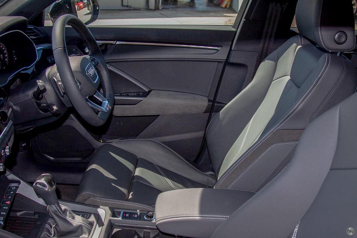 2025 Audi Q3 40 TFSI S line F3