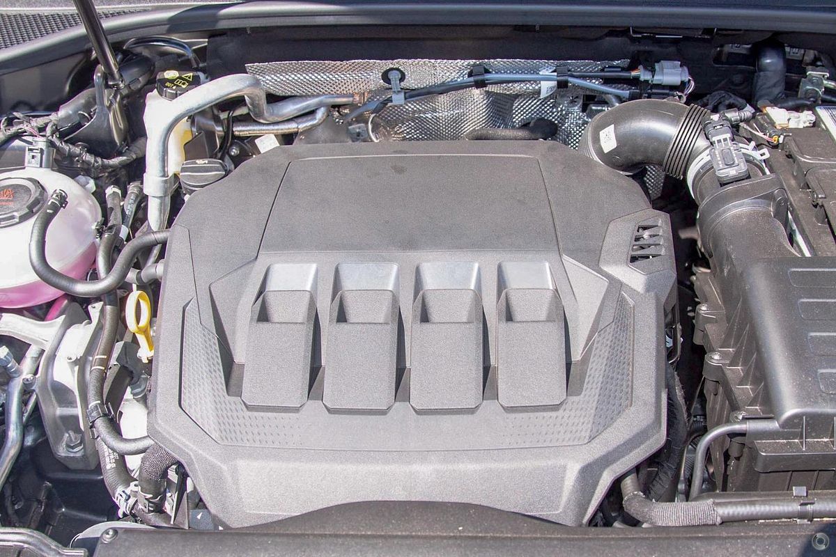 2025 Audi Q3 40 TFSI S line F3