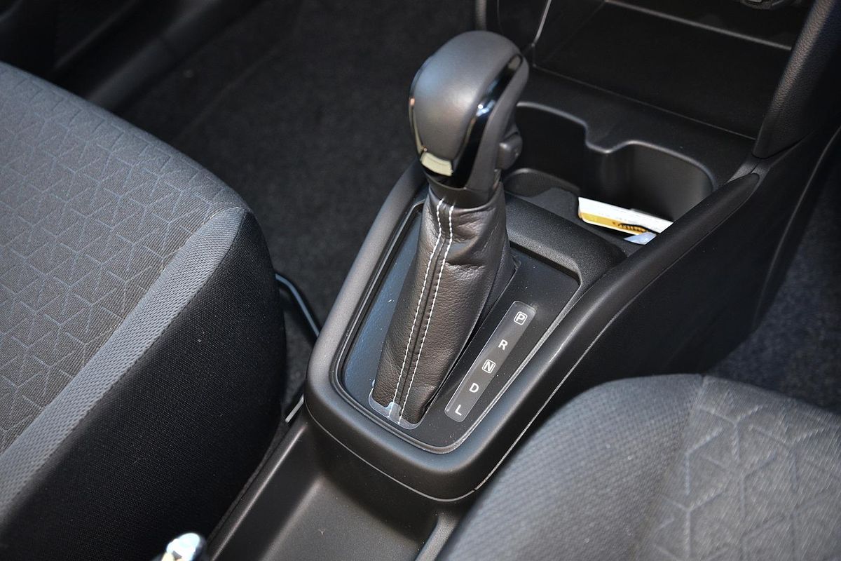 2024 Suzuki Swift Hybrid Plus UZ