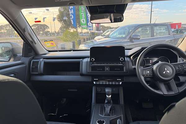 2025 Mitsubishi Triton GLX MV 4X4