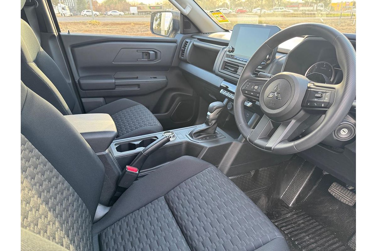 2025 Mitsubishi Triton GLX MV 4X4