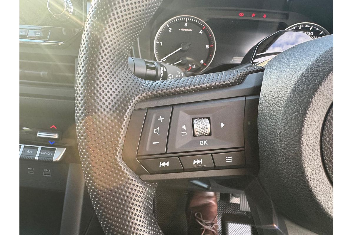2025 Mitsubishi Triton GLX MV 4X4