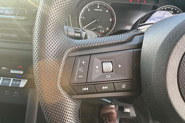 2025 Mitsubishi Triton GLX MV 4X4