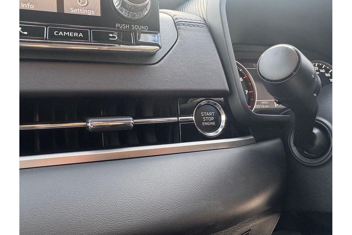 2025 Mitsubishi Outlander ES ZM