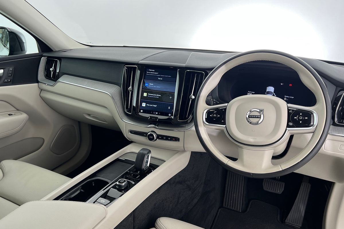2023 Volvo XC60 Recharge Plus T8 Plug-In Hybrid