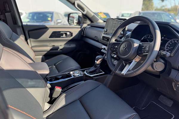 2025 Mitsubishi Triton GSR MV 4X4