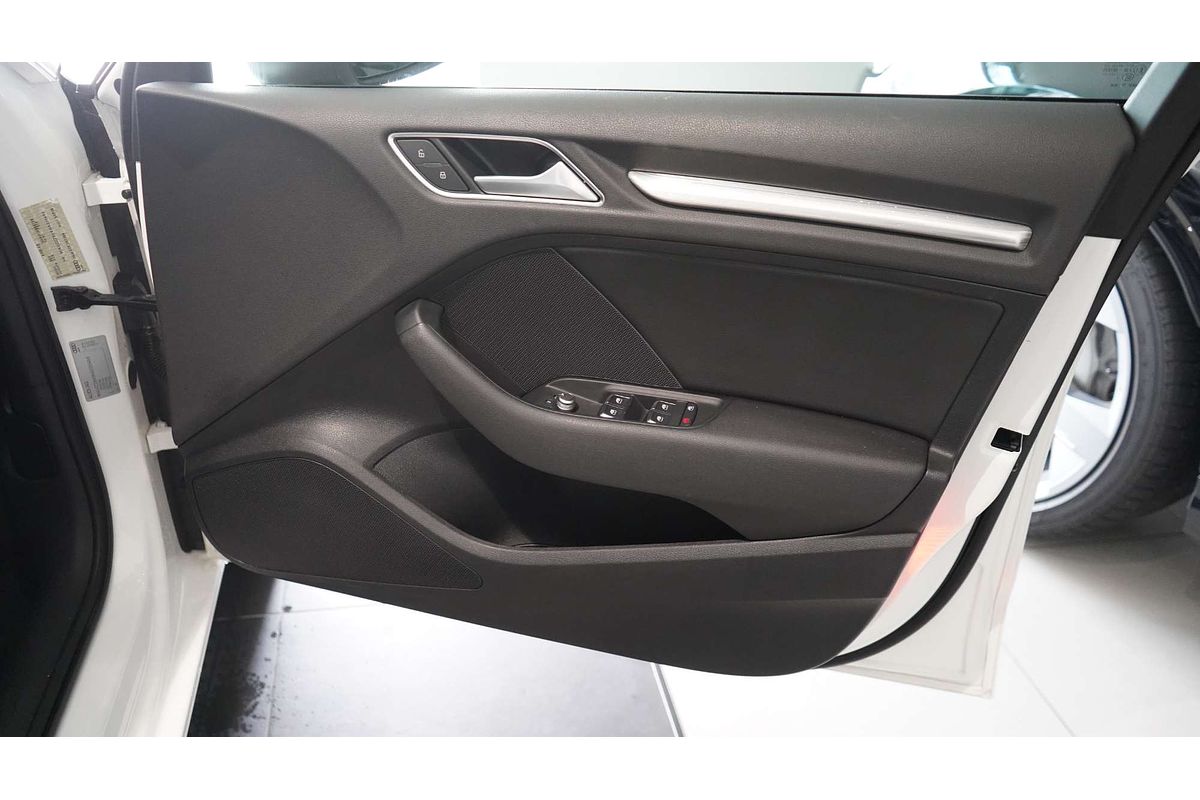 2016 Audi A3 Attraction 8V