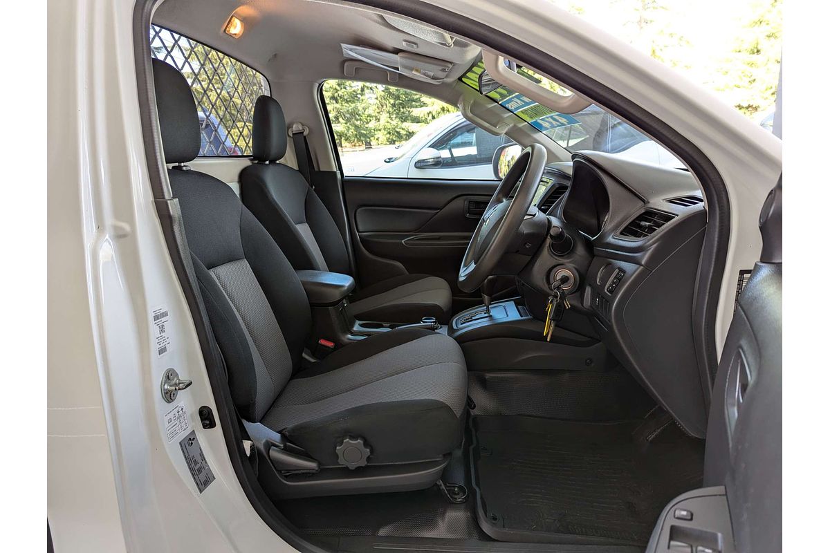 2021 Mitsubishi Triton GLX MR 4X4
