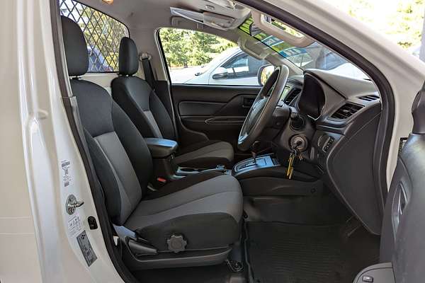 2021 Mitsubishi Triton GLX MR 4X4