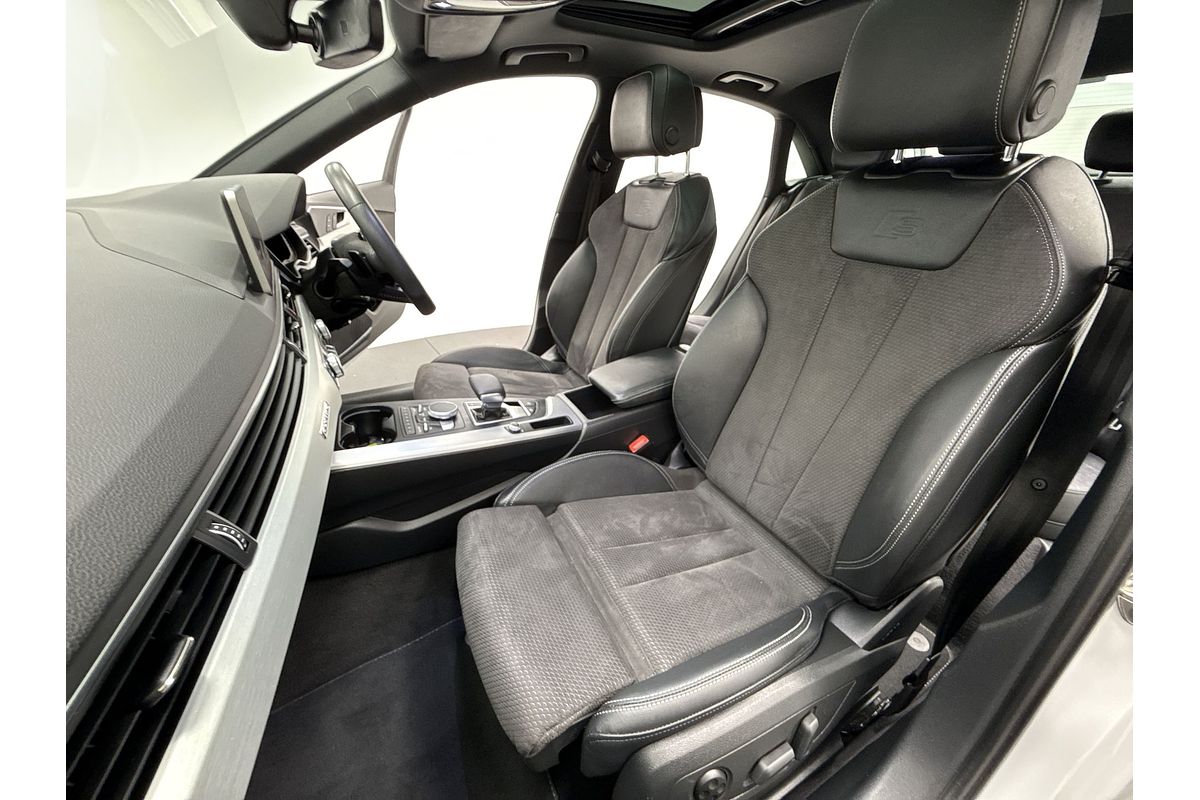 2018 Audi A4 45 TFSI S line B9