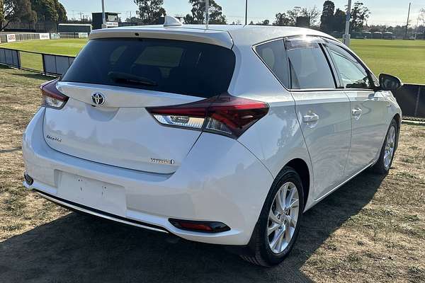 2016 Toyota Corolla Hybrid ZWE186R